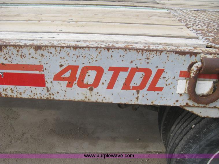 image for item I5577 2001 Interstate 40TDL tilt deck trailer