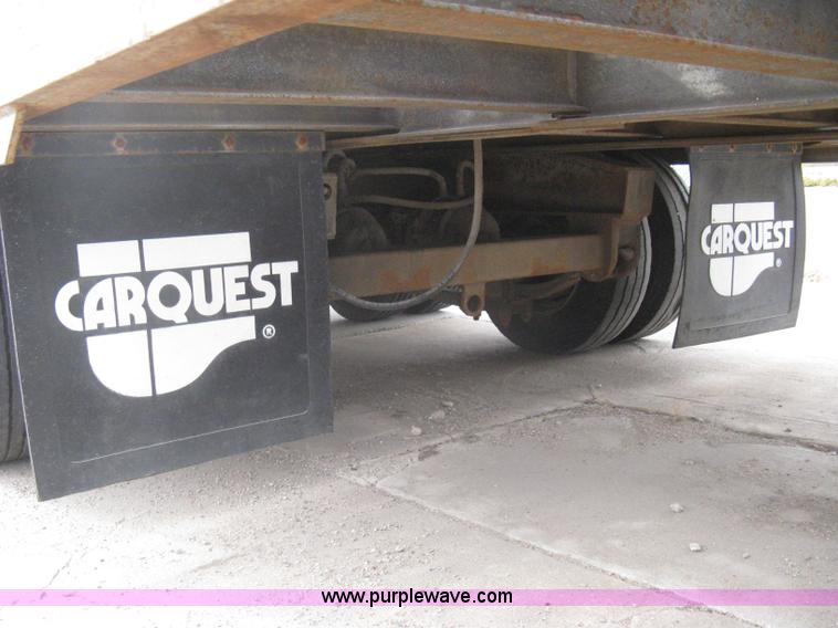 image for item I5577 2001 Interstate 40TDL tilt deck trailer