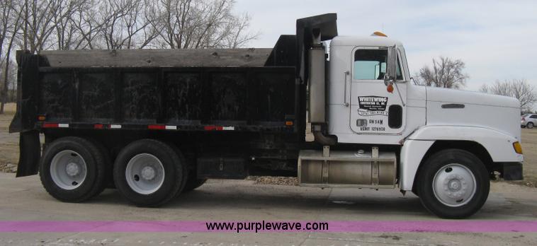 image for item I5578 1990 Freightliner FLD dump truck