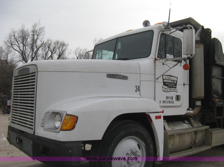 image for item I5578 1990 Freightliner FLD dump truck