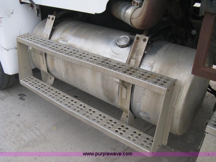 image for item I5578 1990 Freightliner FLD dump truck