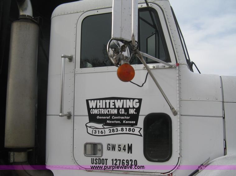 image for item I5578 1990 Freightliner FLD dump truck