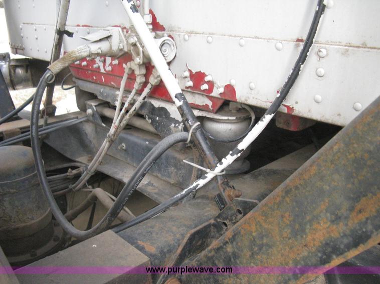 image for item I5578 1990 Freightliner FLD dump truck