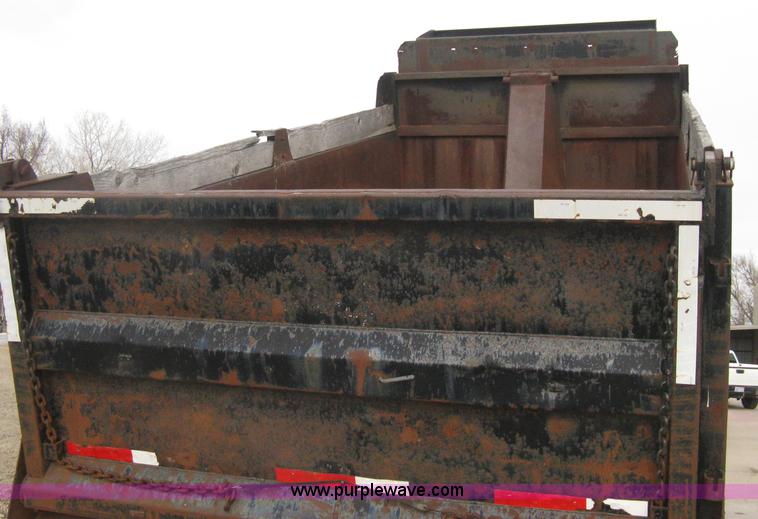 image for item I5578 1990 Freightliner FLD dump truck