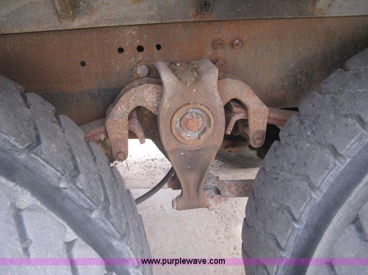 image for item I5578 1990 Freightliner FLD dump truck