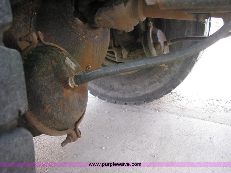 image for item I5578 1990 Freightliner FLD dump truck