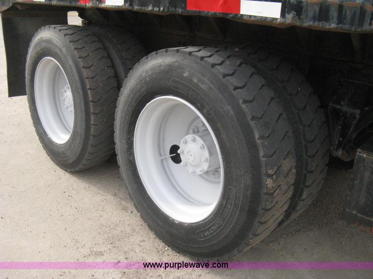 image for item I5578 1990 Freightliner FLD dump truck