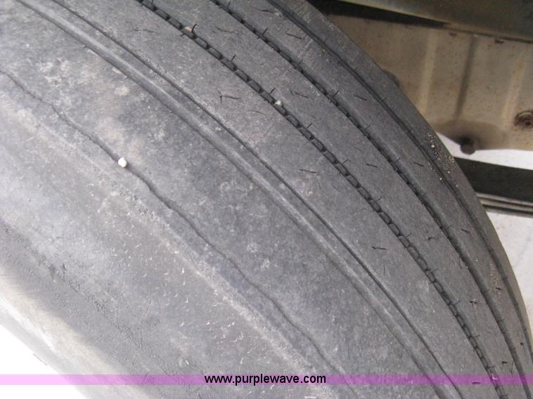 image for item I5578 1990 Freightliner FLD dump truck