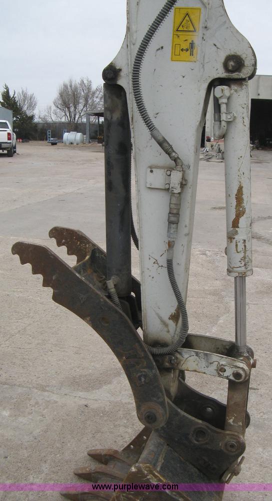 image for item I5580 2008 Takeuchi TB235 excavator