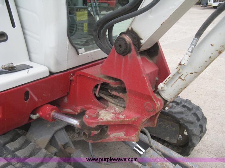 image for item I5580 2008 Takeuchi TB235 excavator