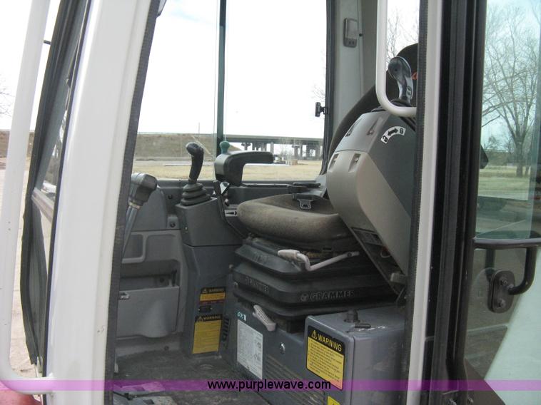 image for item I5580 2008 Takeuchi TB235 excavator