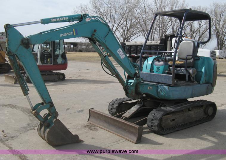 image for item I5581 1999 Komatsu PC27R-8 Advance excavator