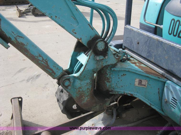 image for item I5581 1999 Komatsu PC27R-8 Advance excavator