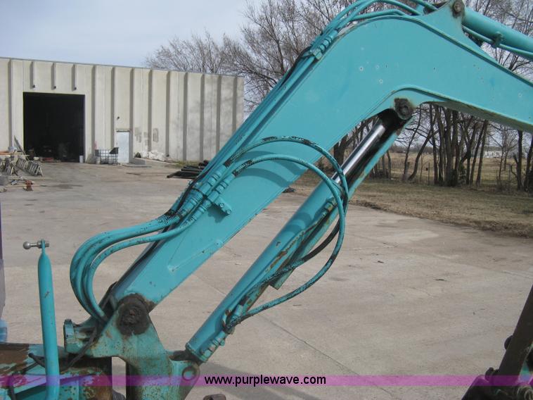 image for item I5581 1999 Komatsu PC27R-8 Advance excavator