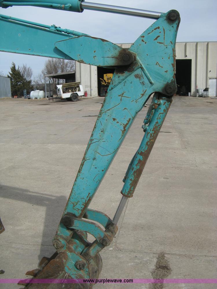 image for item I5581 1999 Komatsu PC27R-8 Advance excavator