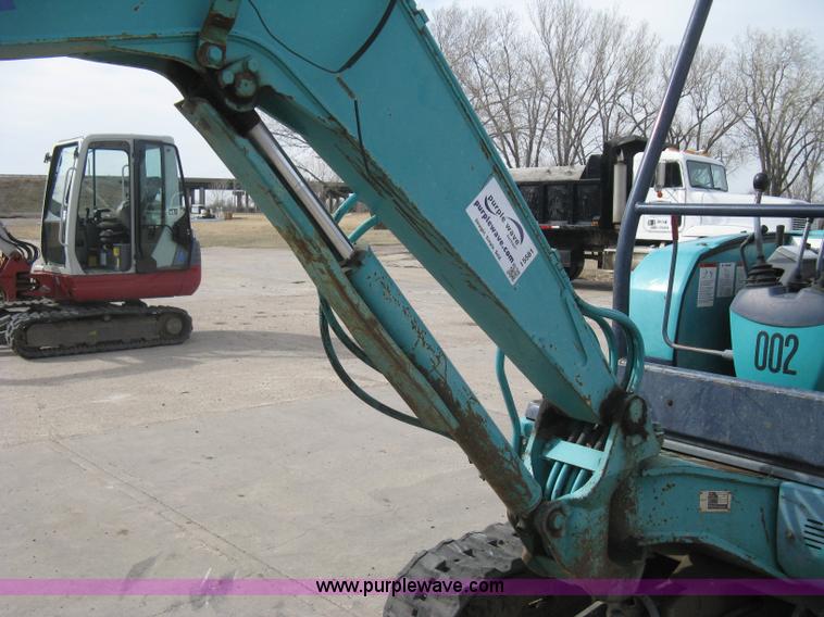 image for item I5581 1999 Komatsu PC27R-8 Advance excavator