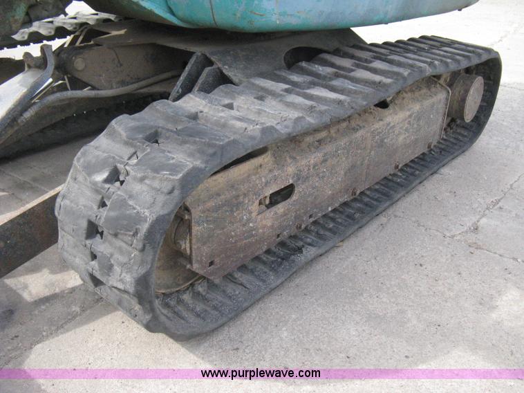 image for item I5581 1999 Komatsu PC27R-8 Advance excavator