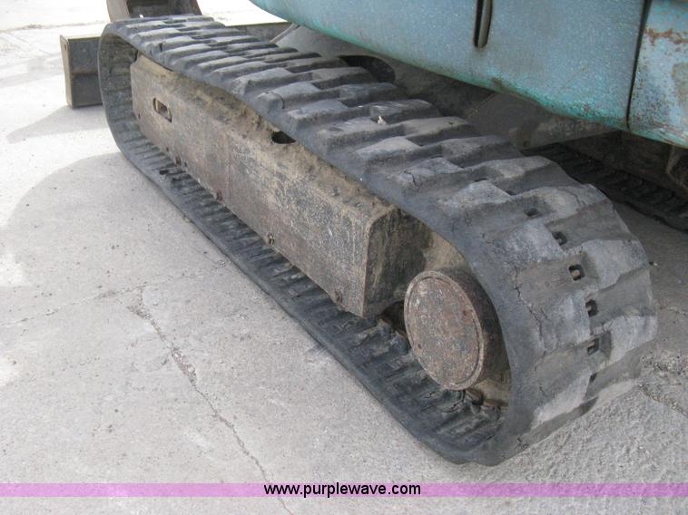 image for item I5581 1999 Komatsu PC27R-8 Advance excavator