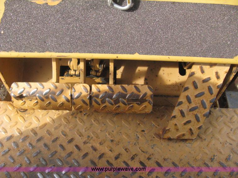 image for item I5582 1993 Case 550E long track dozer