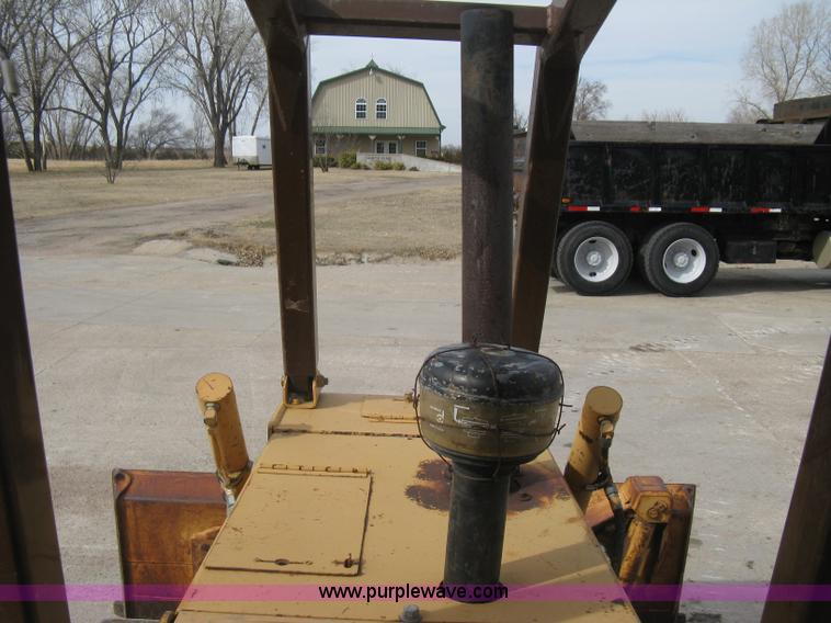 image for item I5582 1993 Case 550E long track dozer