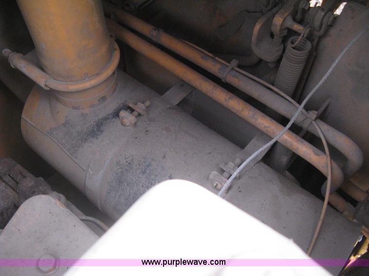 image for item I5582 1993 Case 550E long track dozer