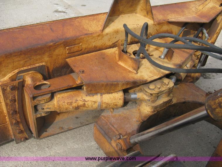 image for item I5582 1993 Case 550E long track dozer