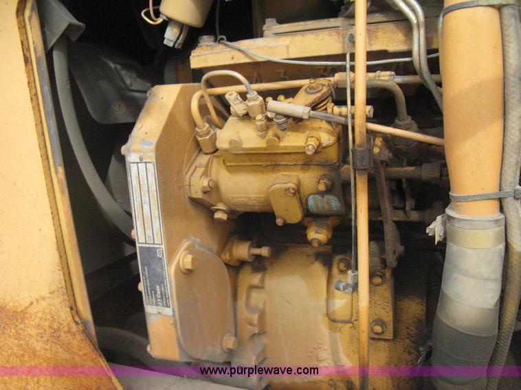 image for item I5582 1993 Case 550E long track dozer