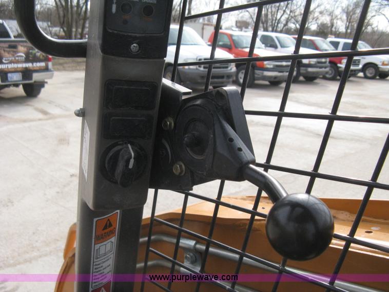 image for item I5584 2011 Case SR175 skid steer