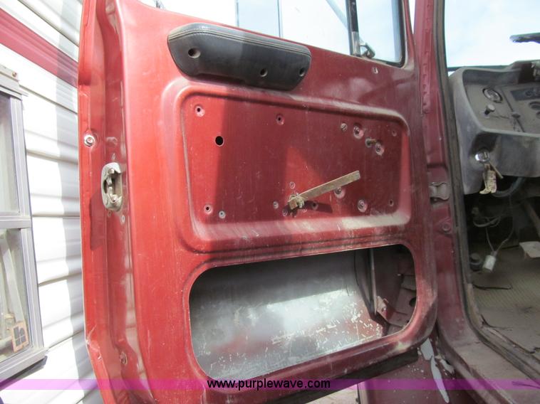 image for item I7151 1984 Ford 8000 water truck