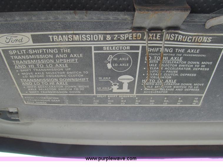 image for item I7151 1984 Ford 8000 water truck