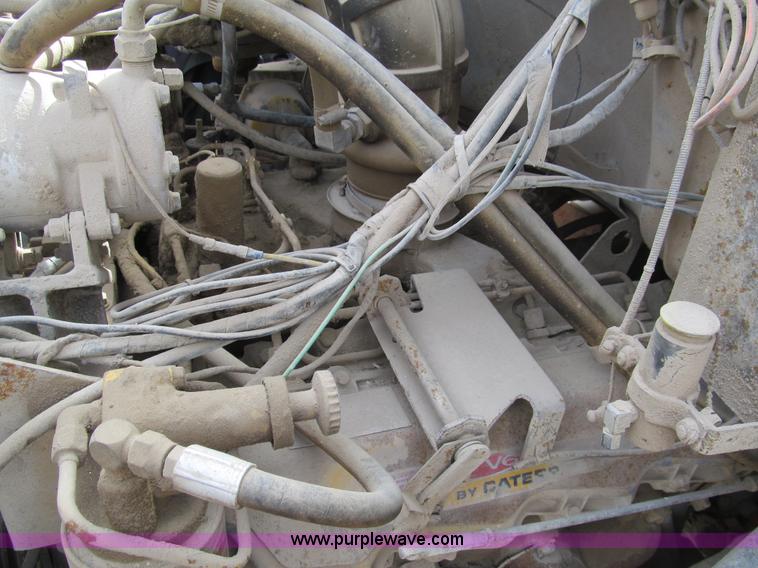 image for item I7151 1984 Ford 8000 water truck