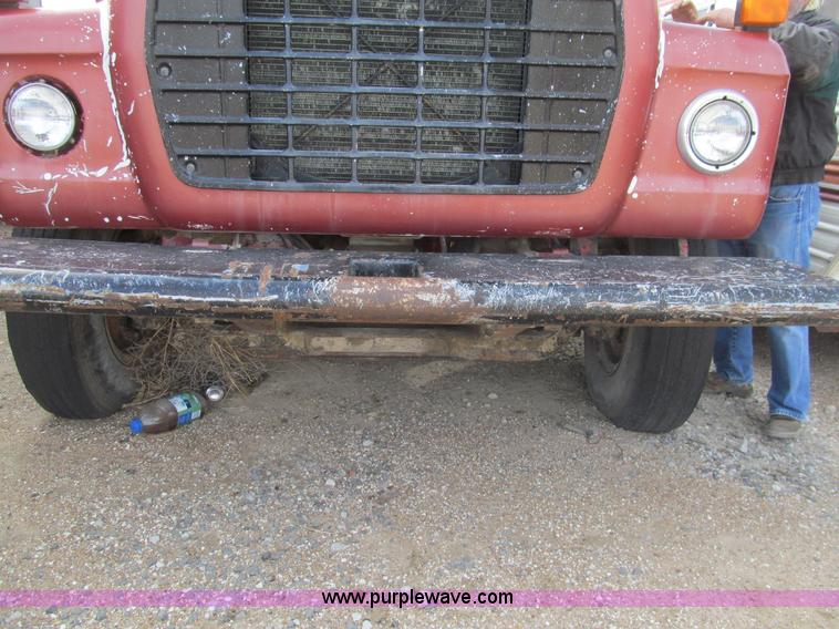 image for item I7151 1984 Ford 8000 water truck