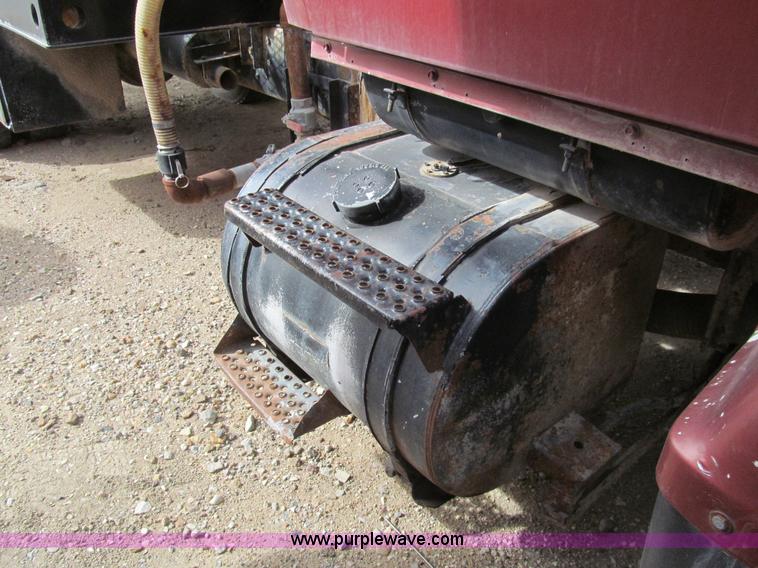 image for item I7151 1984 Ford 8000 water truck