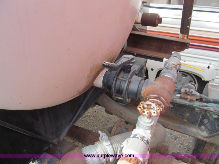 image for item I7151 1984 Ford 8000 water truck