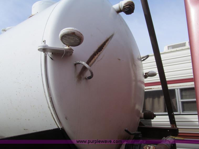 image for item I7151 1984 Ford 8000 water truck