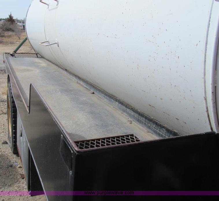 image for item I7151 1984 Ford 8000 water truck