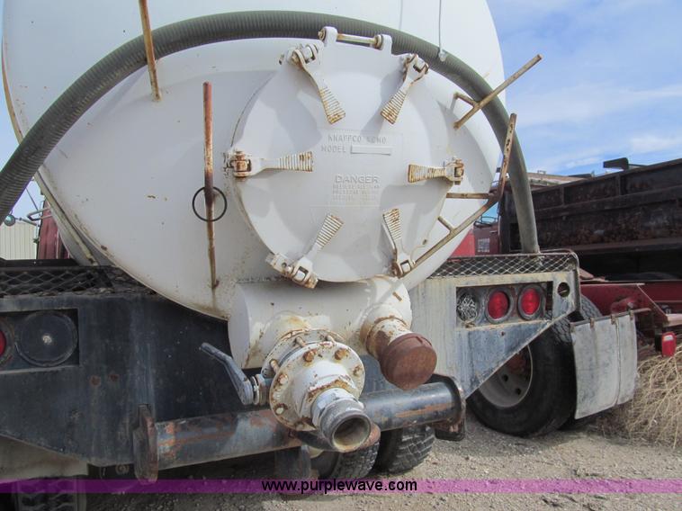 image for item I7151 1984 Ford 8000 water truck