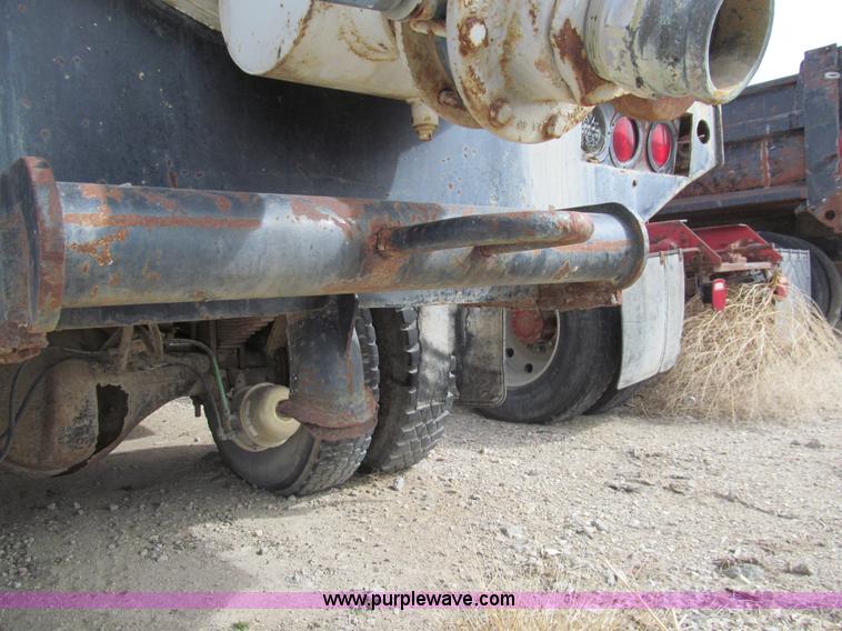 image for item I7151 1984 Ford 8000 water truck