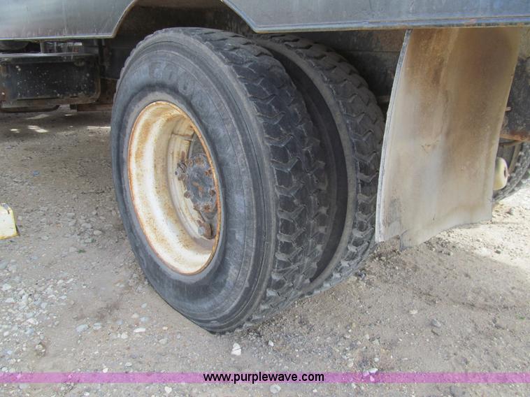 image for item I7151 1984 Ford 8000 water truck