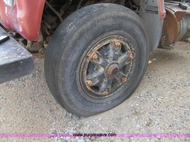 image for item I7151 1984 Ford 8000 water truck