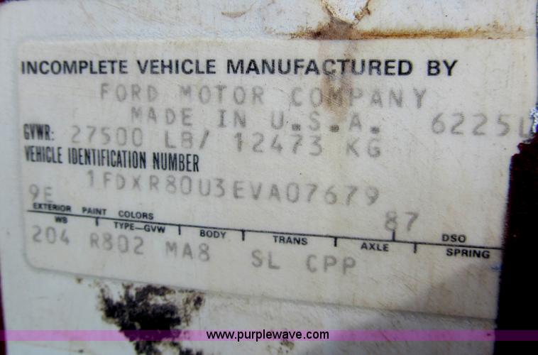 image for item I7151 1984 Ford 8000 water truck