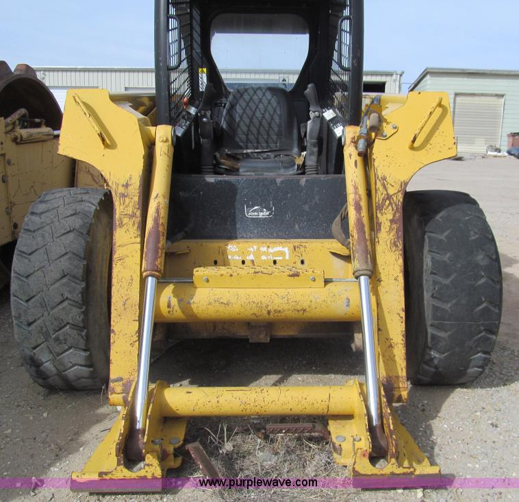 image for item I7152 1999 John Deere 270 skid steer