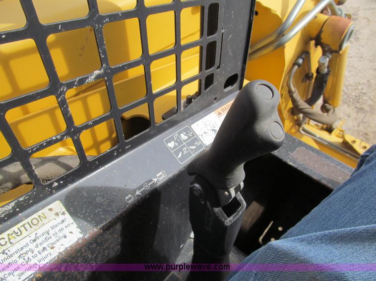 image for item I7152 1999 John Deere 270 skid steer