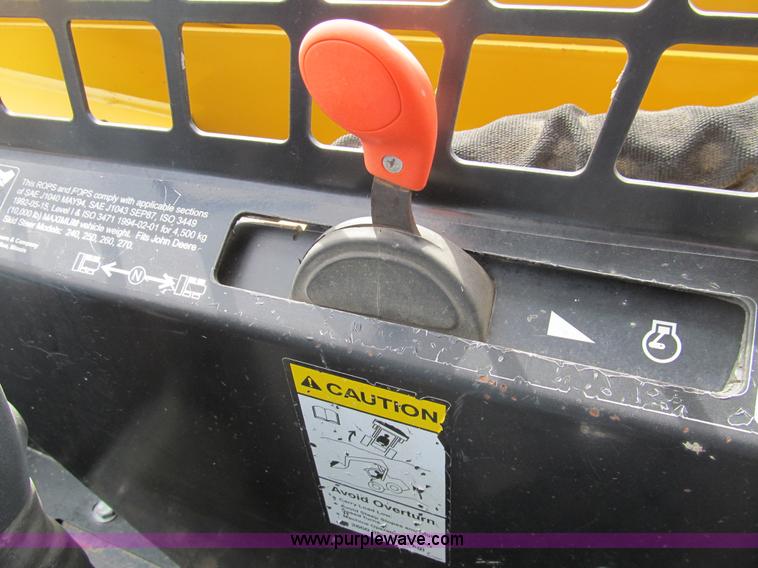 image for item I7152 1999 John Deere 270 skid steer