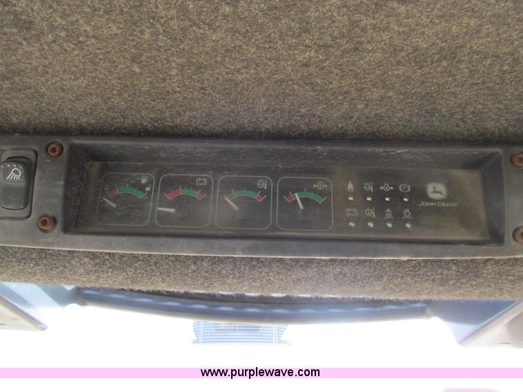 image for item I7152 1999 John Deere 270 skid steer