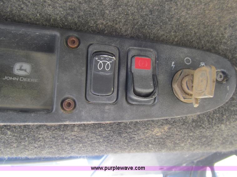 image for item I7152 1999 John Deere 270 skid steer