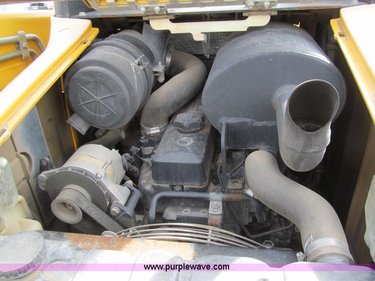 image for item I7152 1999 John Deere 270 skid steer