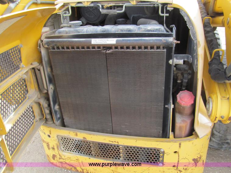 image for item I7152 1999 John Deere 270 skid steer