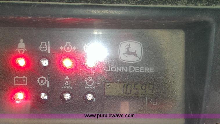 image for item I7152 1999 John Deere 270 skid steer