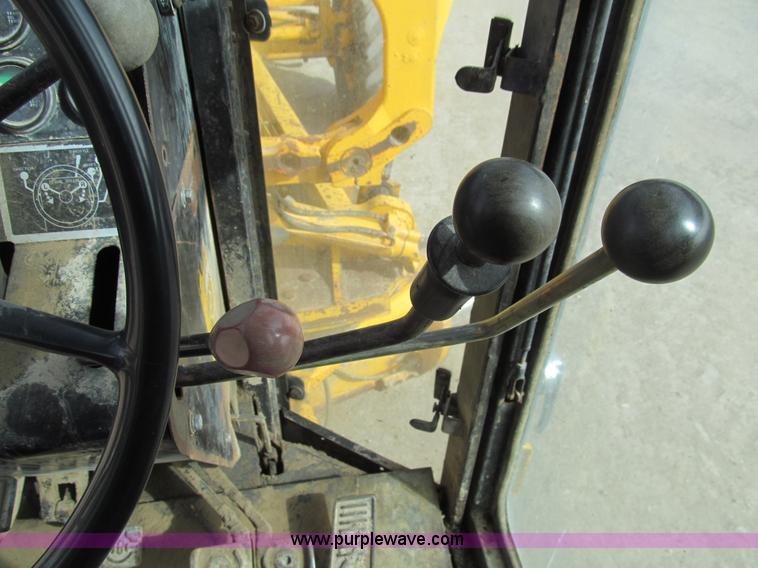 image for item I7153 1980 John Deere 770A articulated motor grader